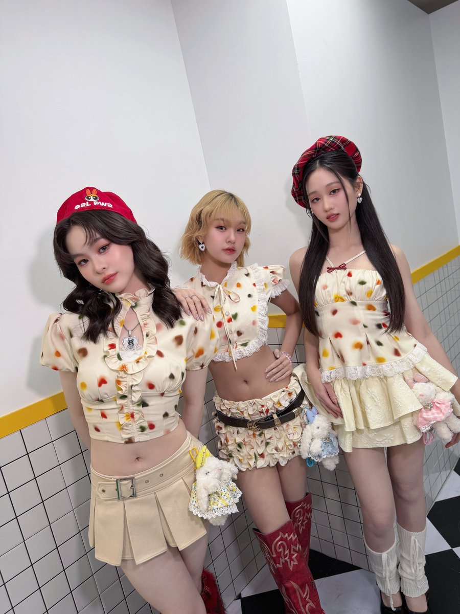 ily_official_th's tweet image. [ Photoset ˚.🎀༘⋆ ] #ILY_th at  ลานนมสามย่าน 2025 🥛🧸ྀི

📜 : 31 Dec 2025
🎪Samyan Mitrtown

ปาร์ตี้โนแอล จิบนมชมคอนเสิร์ตข้ามปี

#MitrVibes
#ลานนมสามย่าน #ลานนม
#สามย่านมิตรทาวน์
#SamyanMitrtown
#XOXOentertainment