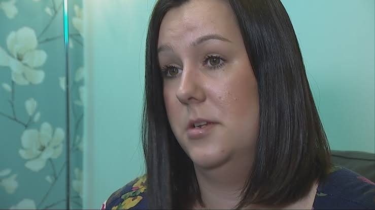 UnityNewsNet's tweet image. 'Saint' Lucy Connolly now attacking 'anonymous accounts'.

We said at the time her whole 'jailing' and subsequent release stank.

Her husband being the first 'covid ill' as well.

Likely some form of security services asset.