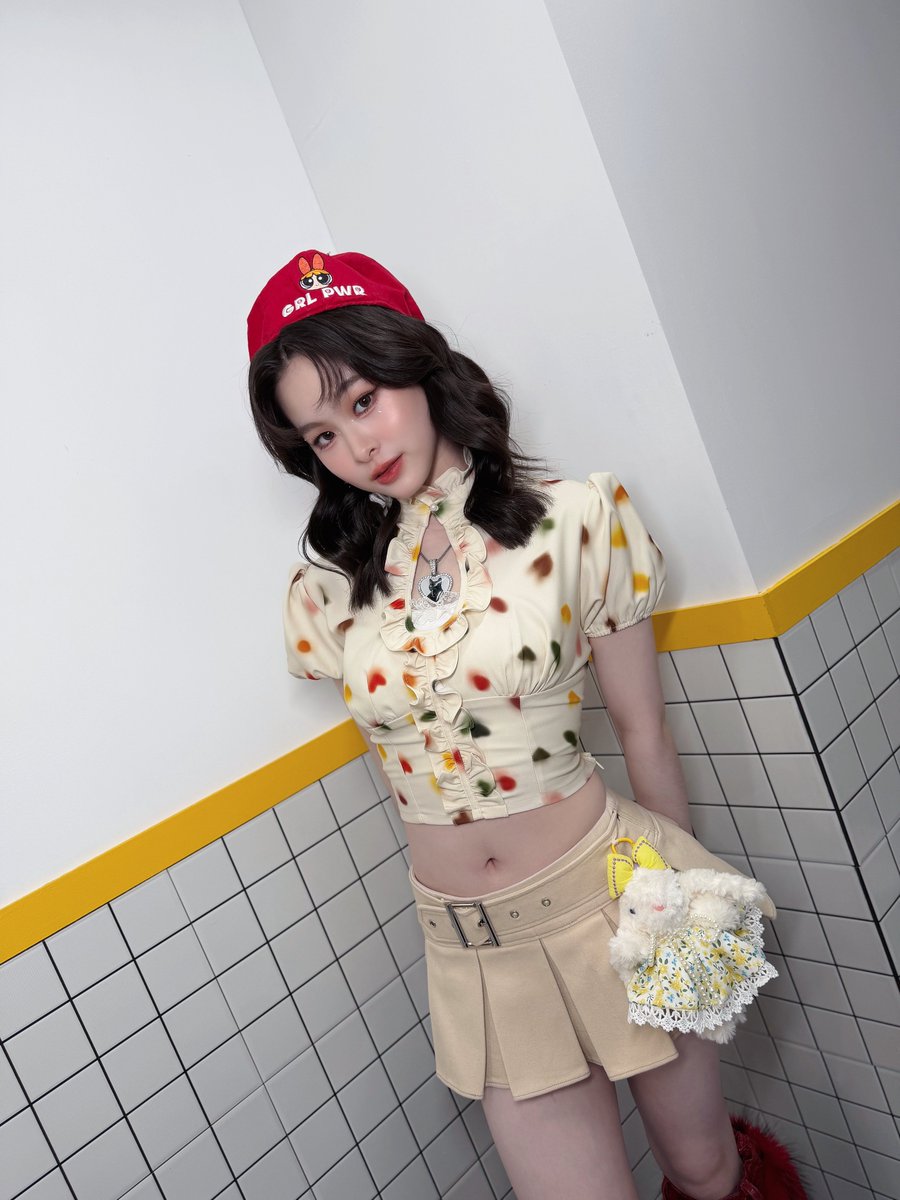 ily_official_th's tweet image. [ Photoset ˚.🎀༘⋆ ] #PloyILY at  ลานนมสามย่าน 2025 🥛🧸ྀི

📜 : 31 Dec 2025
🎪Samyan Mitrtown

ปาร์ตี้โนแอล จิบนมชมคอนเสิร์ตข้ามปี
#ILY_th
#MitrVibes
#ลานนมสามย่าน #ลานนม
#สามย่านมิตรทาวน์
#SamyanMitrtown
#XOXOentertainment