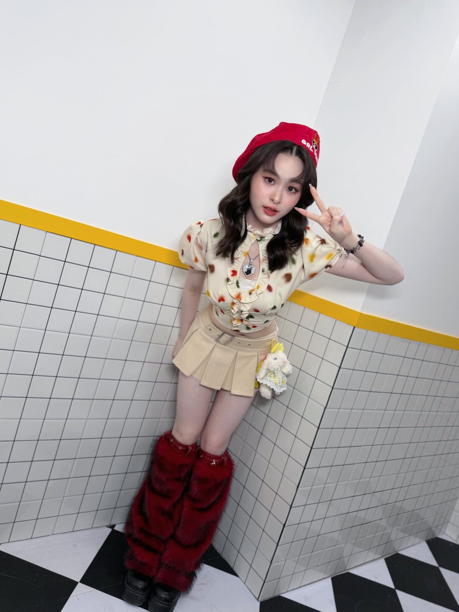 ily_official_th's tweet image. [ Photoset ˚.🎀༘⋆ ] #PloyILY at  ลานนมสามย่าน 2025 🥛🧸ྀི

📜 : 31 Dec 2025
🎪Samyan Mitrtown

ปาร์ตี้โนแอล จิบนมชมคอนเสิร์ตข้ามปี
#ILY_th
#MitrVibes
#ลานนมสามย่าน #ลานนม
#สามย่านมิตรทาวน์
#SamyanMitrtown
#XOXOentertainment