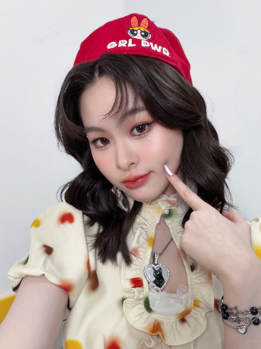 ily_official_th's tweet image. [ Photoset ˚.🎀༘⋆ ] #PloyILY at  ลานนมสามย่าน 2025 🥛🧸ྀི

📜 : 31 Dec 2025
🎪Samyan Mitrtown

ปาร์ตี้โนแอล จิบนมชมคอนเสิร์ตข้ามปี
#ILY_th
#MitrVibes
#ลานนมสามย่าน #ลานนม
#สามย่านมิตรทาวน์
#SamyanMitrtown
#XOXOentertainment