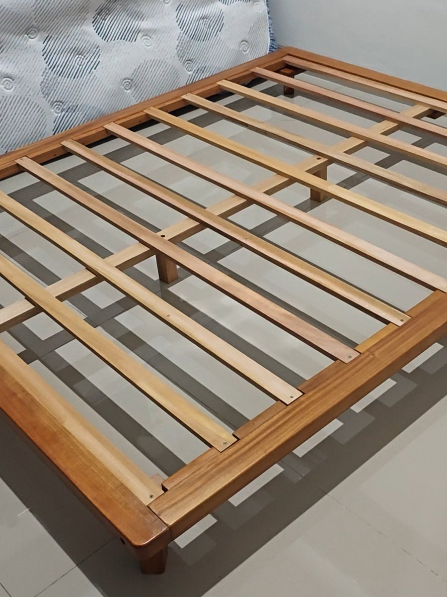 iqqqbalmu's tweet photo. Karna buanyak yg bilang furniture dari Jepara oke bgt, akhirnya ikutan beli juga. Gue beli dipan, dan pas dateng..

HARGANYA MURAH TP KUALITASNYA OKE BENTUL! Kayunya kokoh, finishingnya mantep bner, masangnya gampang!

Tau ini murah karna sempet bandingin sama beberapa seller 👍 https://t.co/PLJ7ONe8yX