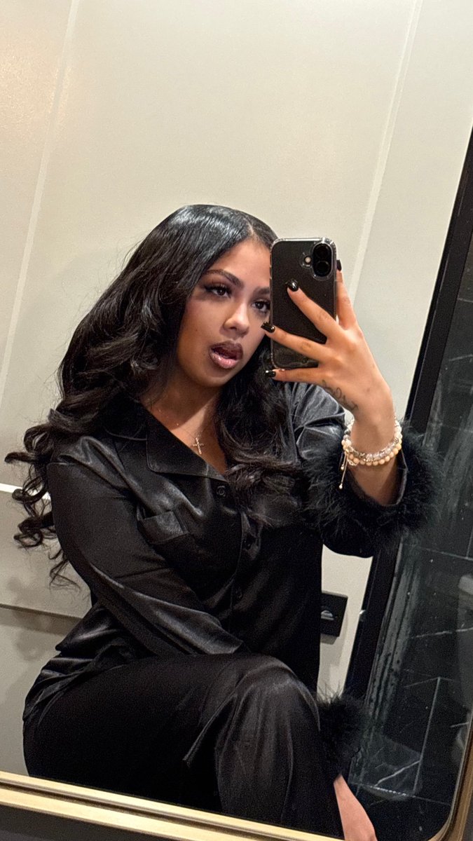 Desireé Michelle (@desimichellee1) on Twitter photo 