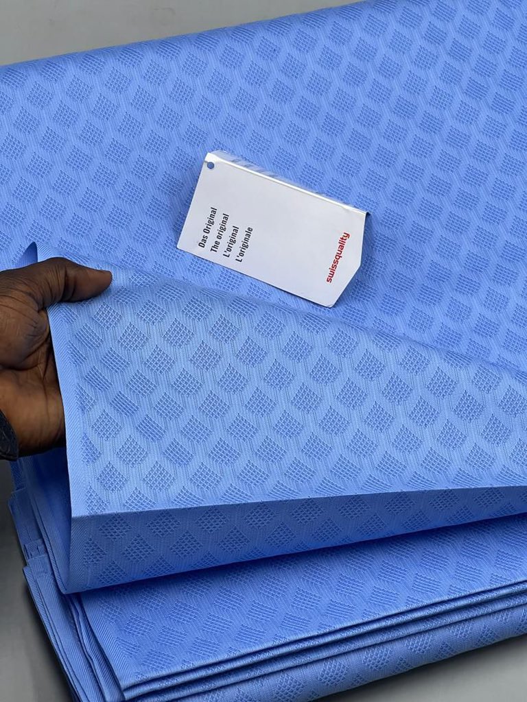 A_TeejayApparel's tweet image. End of year discount. 
10% discount off all fabrics

Marvel Swiss
N7,650 per yard till the 4th
N8,500 per yard normal price 
Call/Whatsapp 08109501155 
Available for Delivery Nationwide