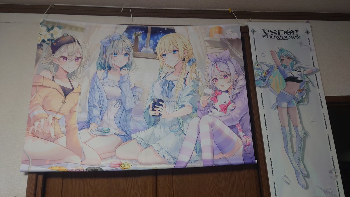 とりあえずタペストリーやらいろいろ飾った＿( _´ω`)_