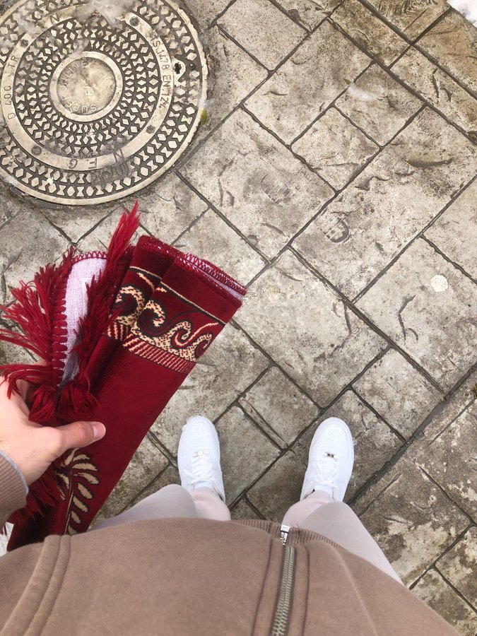 Sil Allah'ım yalvarırım sil, Rızan olmayan tüm düşleri, tüm düşünceleri yüreğimden sil.