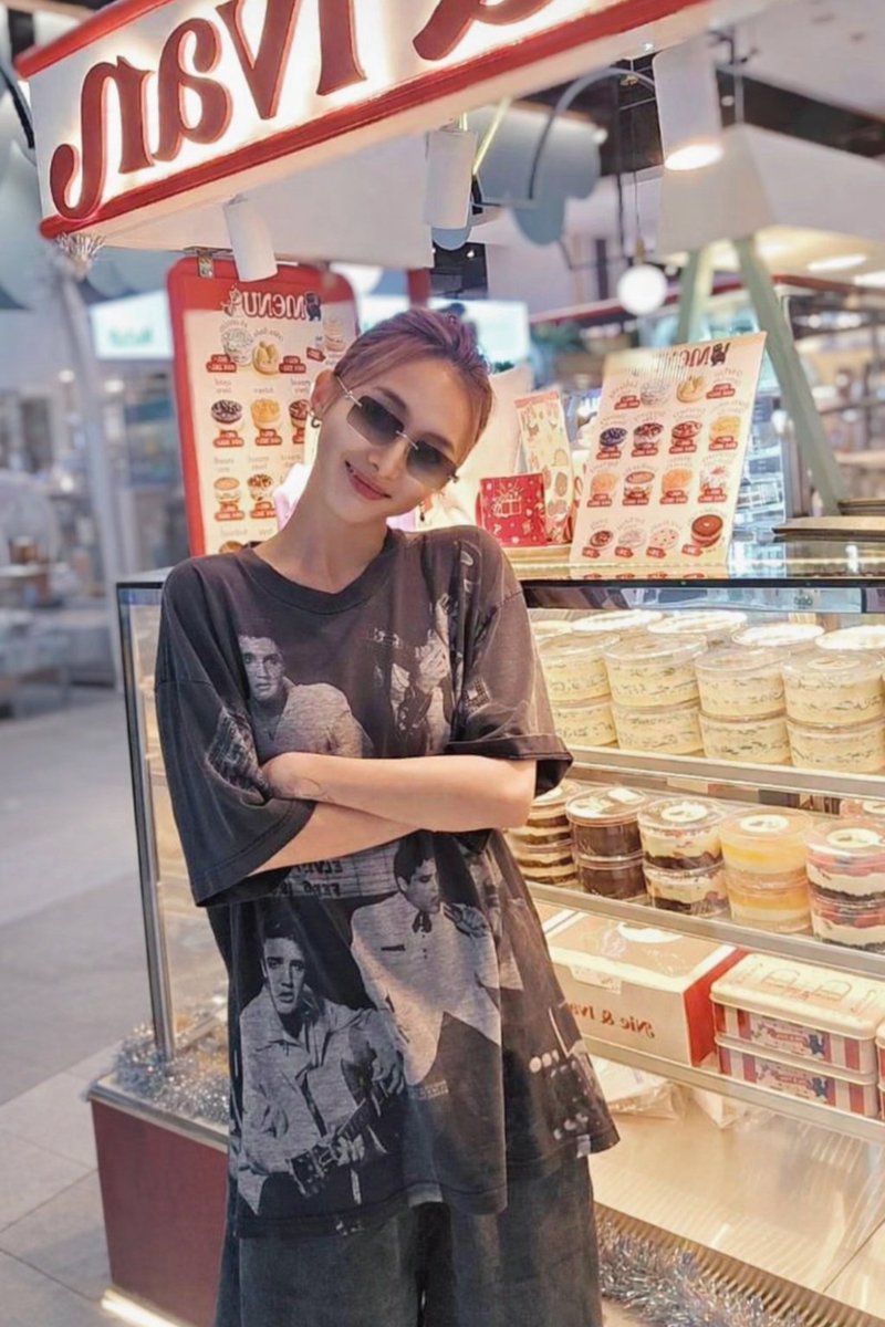 เจ้าของร้านเค้กออกเยี่ยมกิจการ ขอให้ขายดิบขายดีน้าา #nenevader #เค้กเนเน่