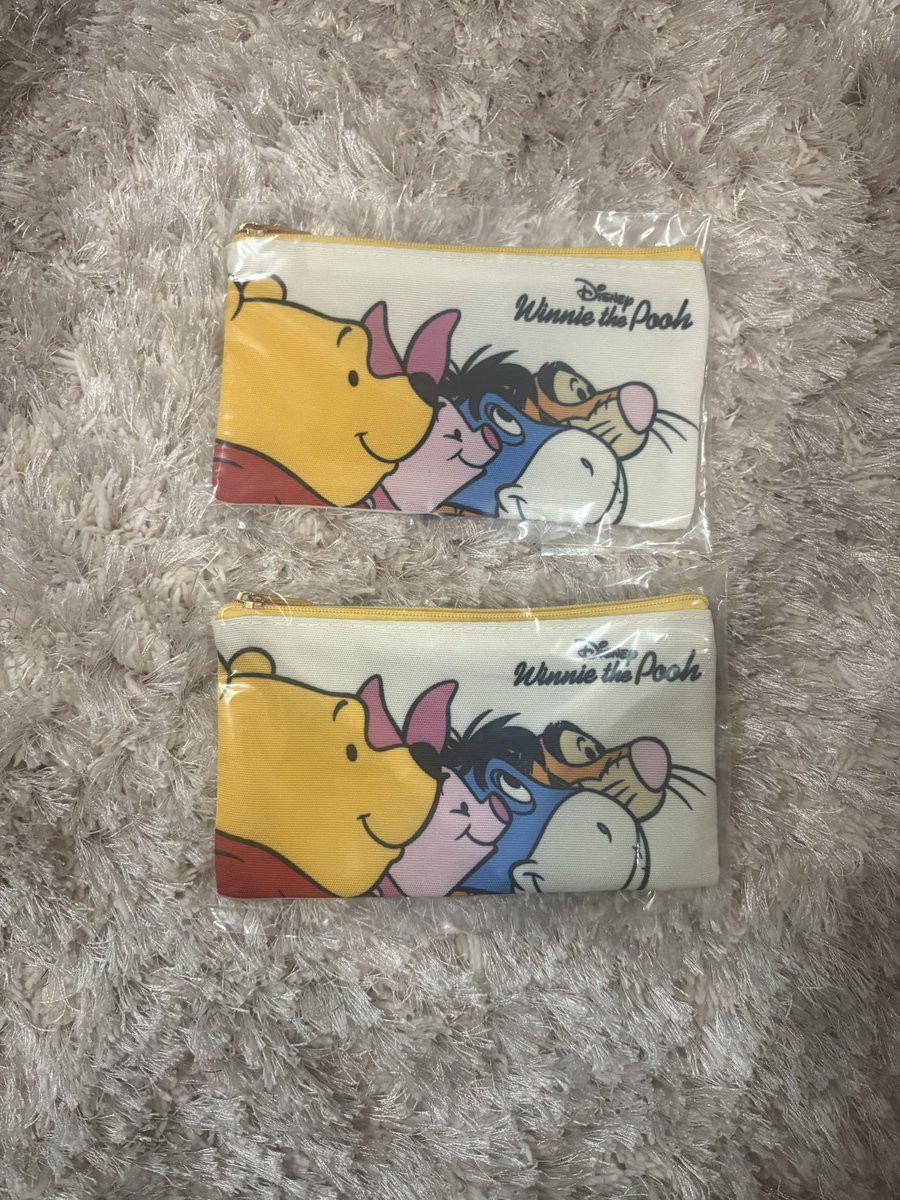 yr_ke05's tweet photo. 【交換】 ディズニーストア シー��レットポーチ

譲:プーさん

求:チップとデール クラリス

郵送でのお取引、舞浜駅手渡し可能です。お気軽にお声掛けください。 https://t.co/AwhNQsfJfb