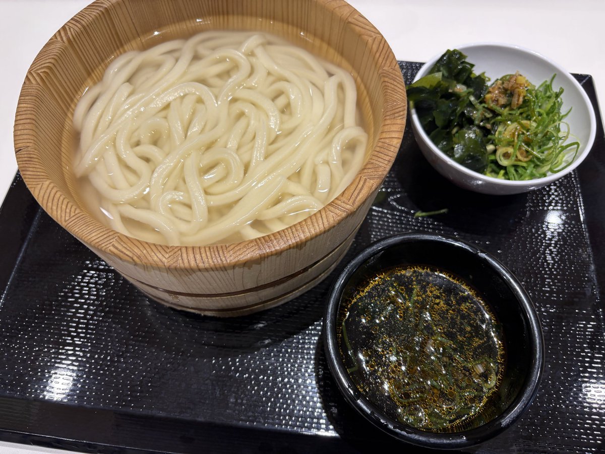 かまあげ！
ねぎ＋わかめ＋らーゆ＝うまし！

（なお　ほんじつ　にかいめの　かまあげ）