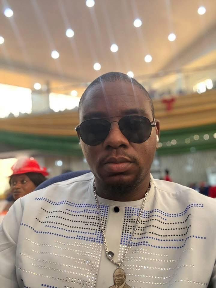 ummuh_Zahra's tweet image. Sometime this year, I made the grievous mistake of rushing a dying young man who had collapsed on the road to the hospital at the instance of a doctor who I had earlier called for advice, even when everybody chose to walk pass.

Unfortunately, upon reaching the hospital, the…