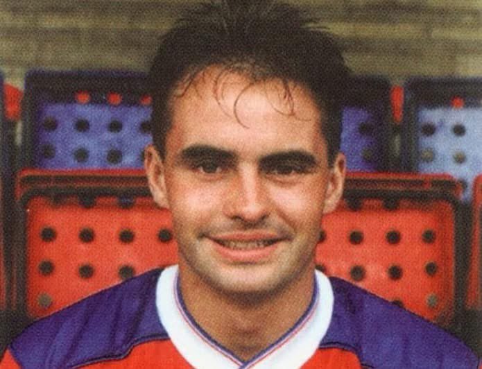 cardinal_tales's tweet photo. Happy 60th Birthday wishes to Cardinal legend Kevan Brown, the most successful Woking captain in the Surrey club’s 139 years of history 🇲🇨 @KevanBrown05 https://t.co/9oQbAPKZsd
