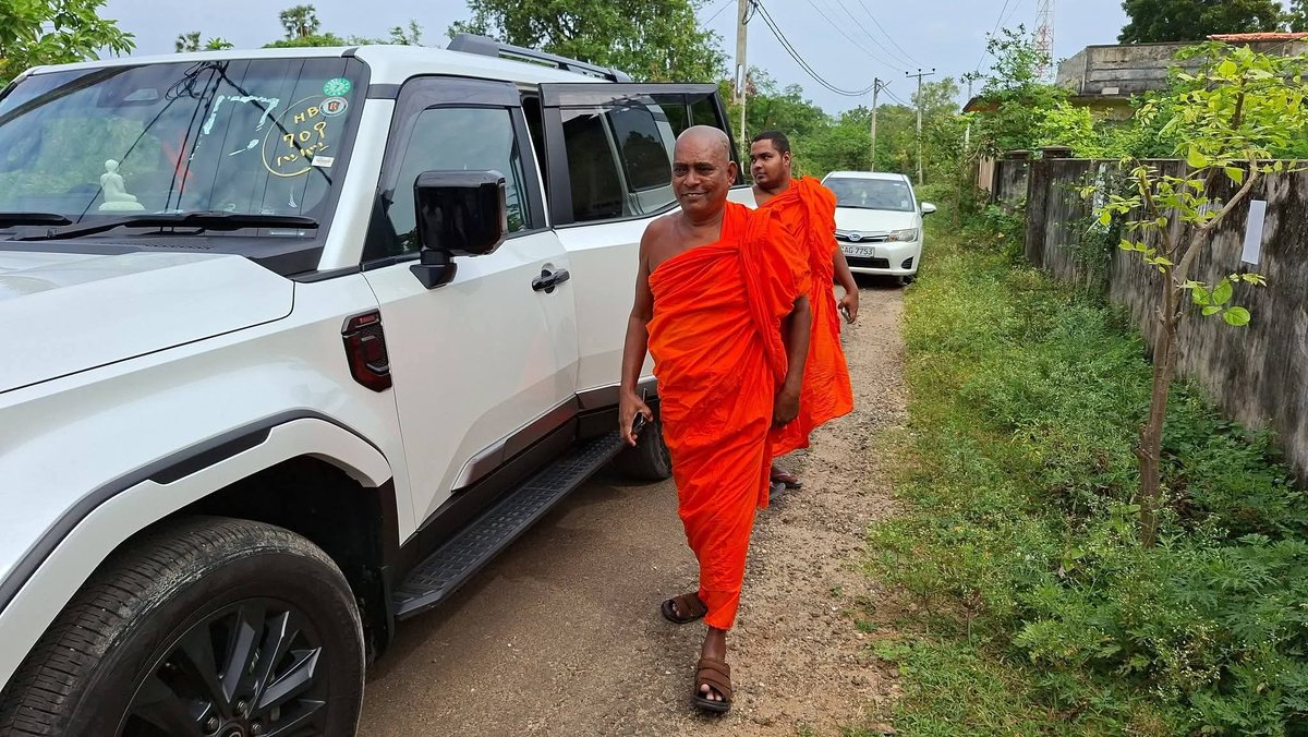 journalistlegi's tweet photo. 🇱🇰The Viharaipati of the Naga Viharai, who took bold action, said that it was a mistake to build the Tissa Viharai on the people's land - the Viharaipati of the Nainativu Naga Vihara... |#tissavihara |#thaiyiddy
@journalistlegi
#tissavihara #thaiyiddy #nagavihara #thero #thaiyiddy_tissavihara #SriLanka #NewsUpdate #srilankanews