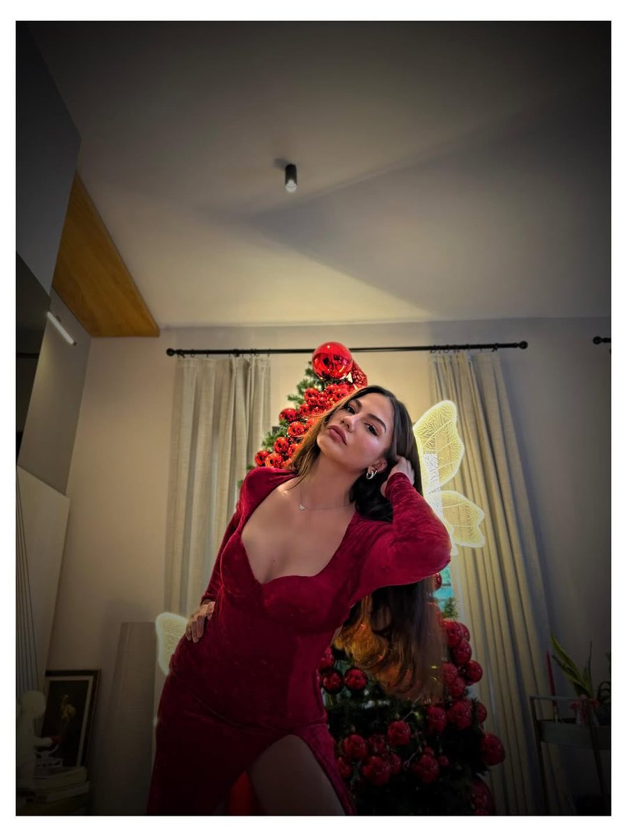 Divina #DemetÖzdemir