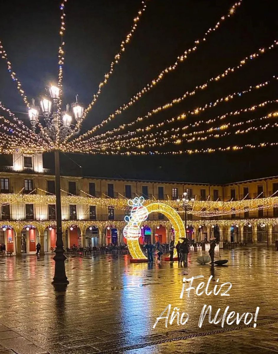 🎄 Os deseamos un Feliz Año Nuevo, lleno de alegría y felicidad ‼
.
.
#leonespaña #leonesp #navidad #navidadleonesp #elcalechorestauranteleon