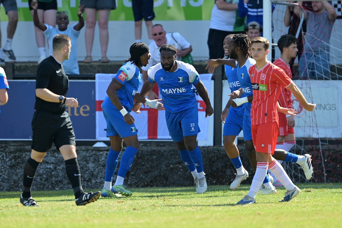 ksnfootball's tweet image. Sixteenth placed @CrayValleyPM entertain @wellingunited  United in twenty-second place in an Isthmian League Premier division derby to start the New Year kentsportsnews.com/cray-valley-pm…