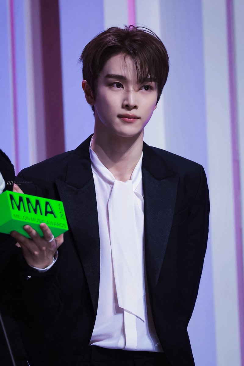 𝑹𝑹 tweet media