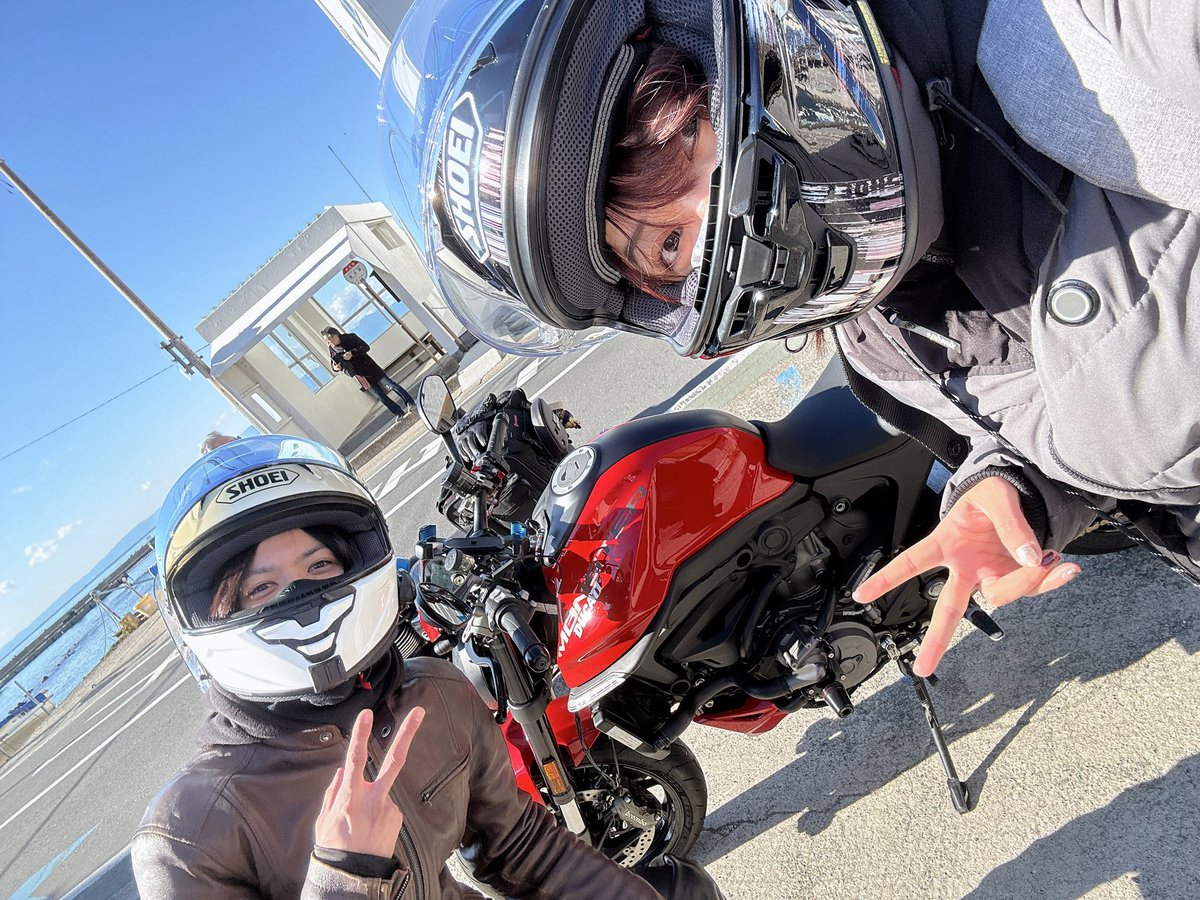 2026年早速初乗り💓 W230で一緒に撮影したしゅうさんと神奈川の海沿い