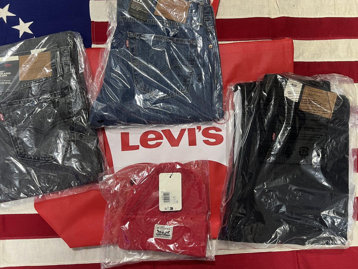 vlog_51's tweet photo. このあと20時配信！
51Vlog今回は⁈
Levi's福袋開封動画第2弾「福袋B」です。
福袋の惨劇が始まる…
良かったら観て下さい。
#levis
#リーバイス
#福袋
#happybag
#デニム
#denim
#アメカジ
#開封動画
#youtube https://t.co/RhdM43RfB7