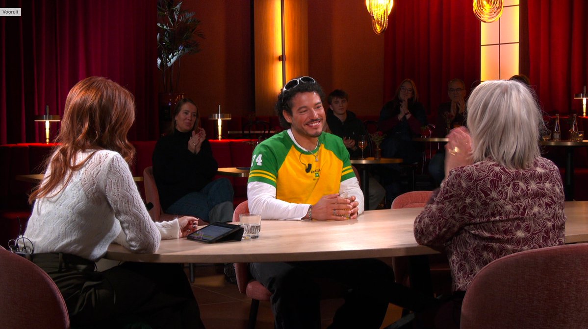 MENTtv's tweet image. Wat heeft Mieke Bouve (Merlina-actrice) met het kleur paars?

Dit en nog veel meer straks om 20u in 'Een Kwestie van Katja' op MENT55

#iliaselkostit #miekbouve #katjaretsin #kwestievan