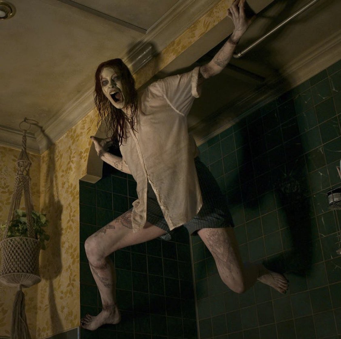 Hoopss's tweet image. $10M to sit in a room with her for 10 minutes, wyd?