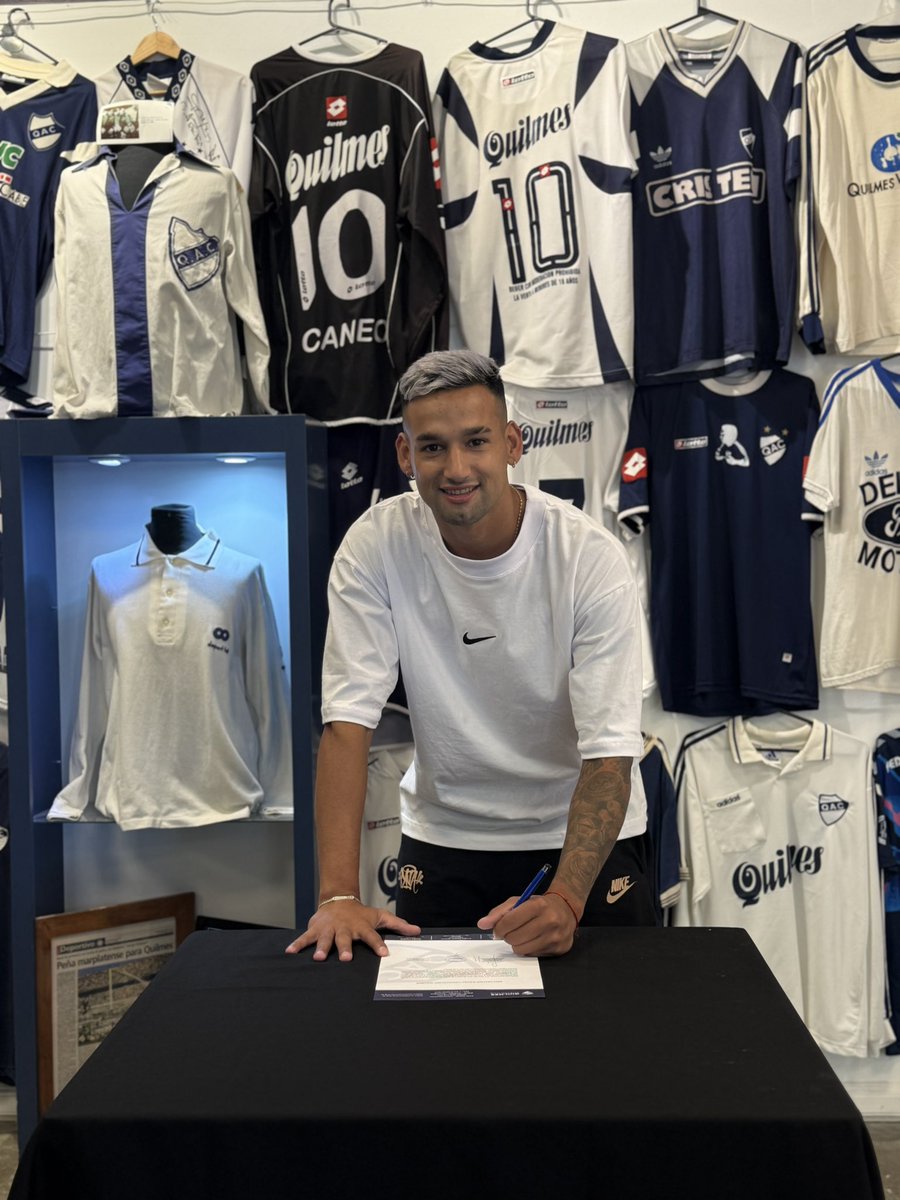 𝐉𝐨𝐬𝐞́ 𝐁𝐚𝐫𝐫𝐞𝐭𝐨, 𝐧𝐮𝐞𝐯𝐨 𝐣𝐮𝐠𝐚𝐝𝐨𝐫 𝐝𝐞 𝐐𝐮𝐢𝐥𝐦𝐞𝐬

El delantero de 25 años firmó contrato con nuestra institución hasta diciembre del 2026 luego de su paso por Colón de Santa Fe. 

¡Bienvenido al Decano del Fútbol Argentino!  🇫🇮