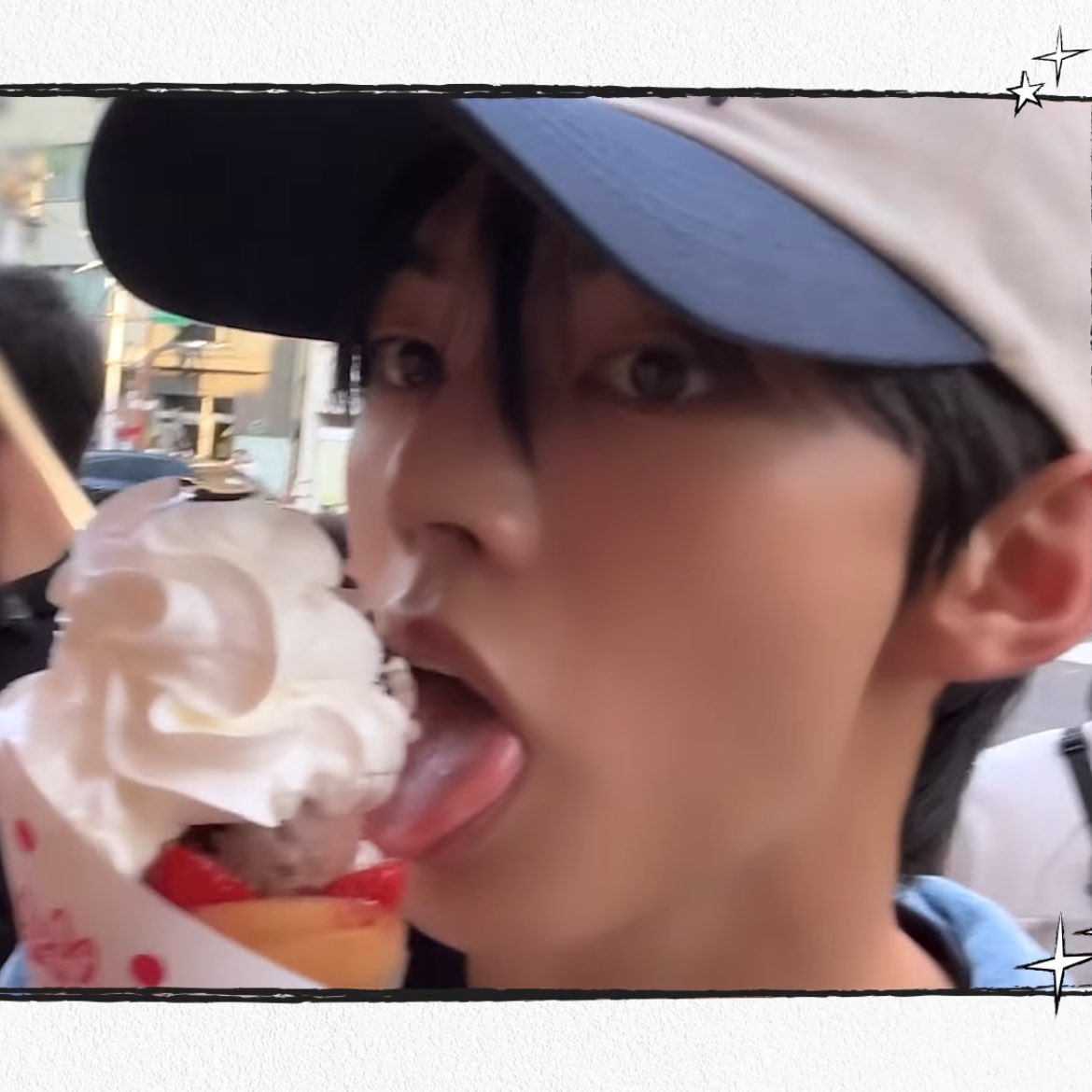 fromdohoon's tweet image. How lucky his boyfriend is… he really knows what he’s doing ☺️🫣🫢