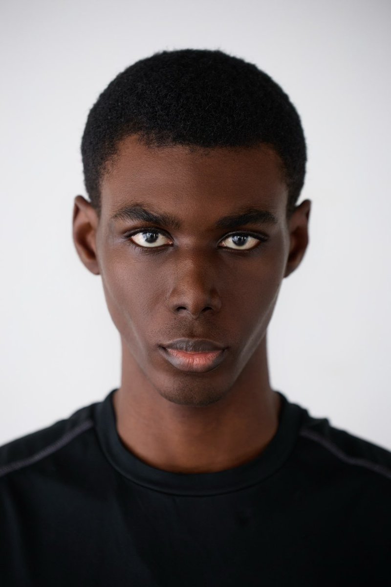 eeyitopee's tweet image. Hello @SamuelOtigba I’d love the opportunity to work with you as a model

Height: 6’2
Location: Lagos, Nigeria

Here are a few unedited photos of myself