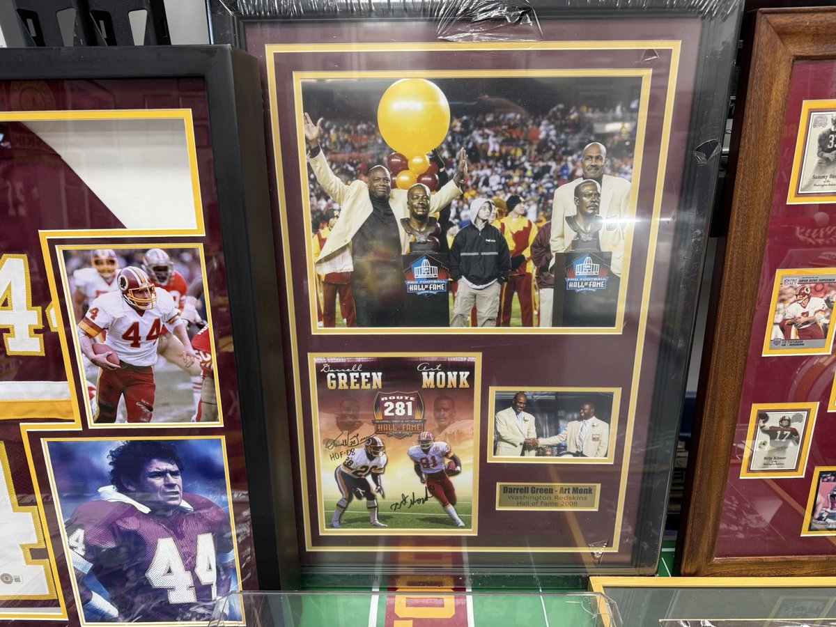 markselectronic's tweet image. We are having a New Years Sale today and Saturday 1-4pm both days. Special deals on many items and FREE autographed photos for spending over $100 and $400! The address is 22741 Three Notch Rd. Calif. Maryland 20619. To have items shipped message me directly or  call  301-863-8466