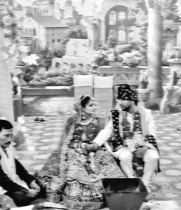 छोटी बेटी,
 छोटी बहन ,
 छोटी मासी,
 छोटी ननद, 
छोटी बुआ,
 छोटी साली
 pata nahi 
बड़ी बहु कैसे बन गई