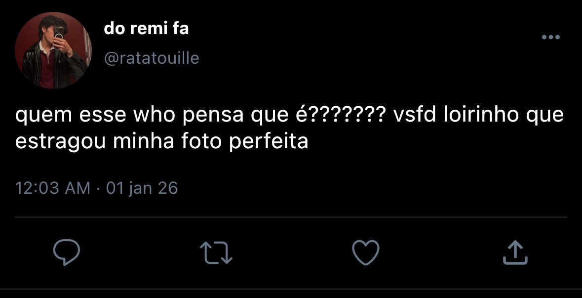 tuxosversion's tweet photo. au #jasmi especial de ano novo onde:

jasper sempre pede a mesma coisa ao pular as 7 ondinhas na virada do ano 

ou

um desconhecido esbarra correndo em remi e estraga sua foto com os fogos de artifícios https://t.co/ExWfrkcvae