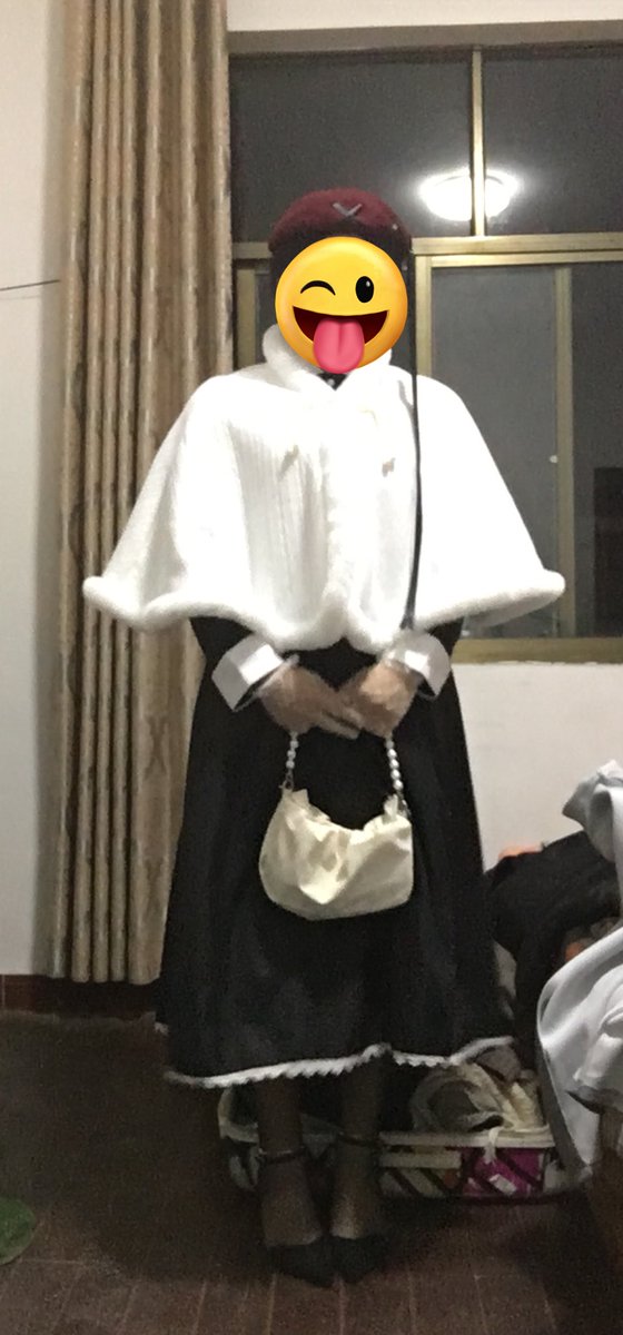 xiaojizi69's tweet photo. 出门咯，有没有同城的哇 #4i https://t.co/UqRlJkN7cm
