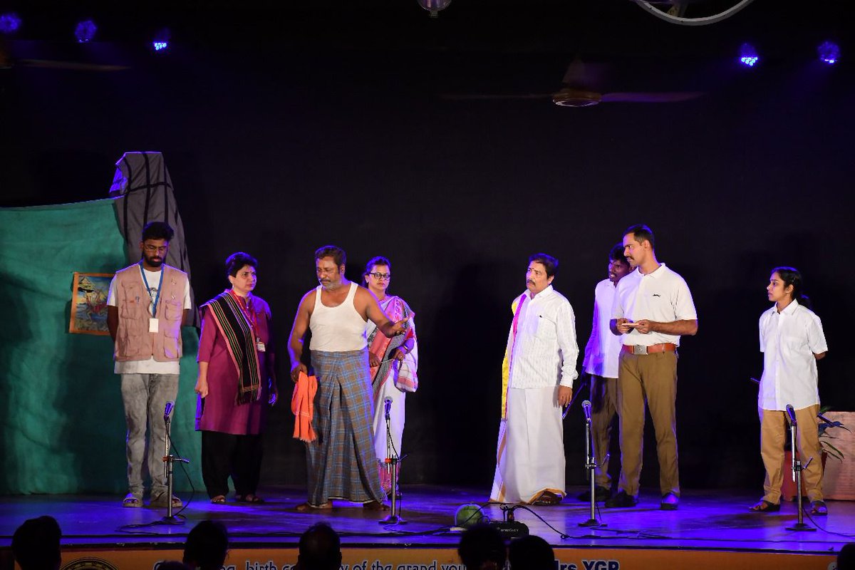 ikarnagv's tweet photo. A few stills from yesterday's show! Sugumari Enge. #tamiltheatre https://t.co/ZyQtyGfDA7