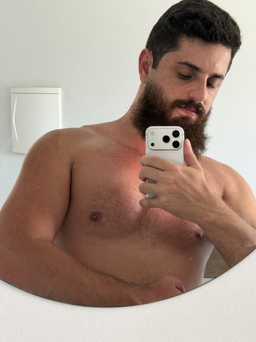 Augustus tweet media