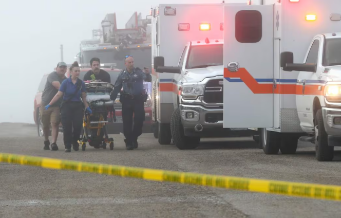 EnfoqueNoticias's tweet image. . @SEMAR_mx  repatria a México los cuerpos de seis víctimas del accidente aéreo en #Galveston, Texas 

enfoquenoticias.com.mx/nacional/semar… 

#accidente |