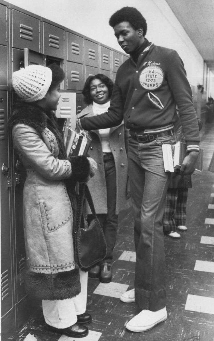 paulieknep's tweet image. Moses Malone at Petersburg High School.