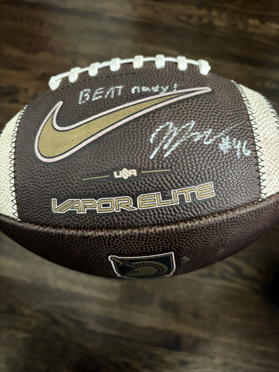 Merry Christmas to me!
🪖🏈 
Beat Navy!