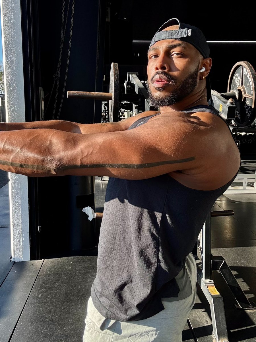 Darrel Walls tweet media