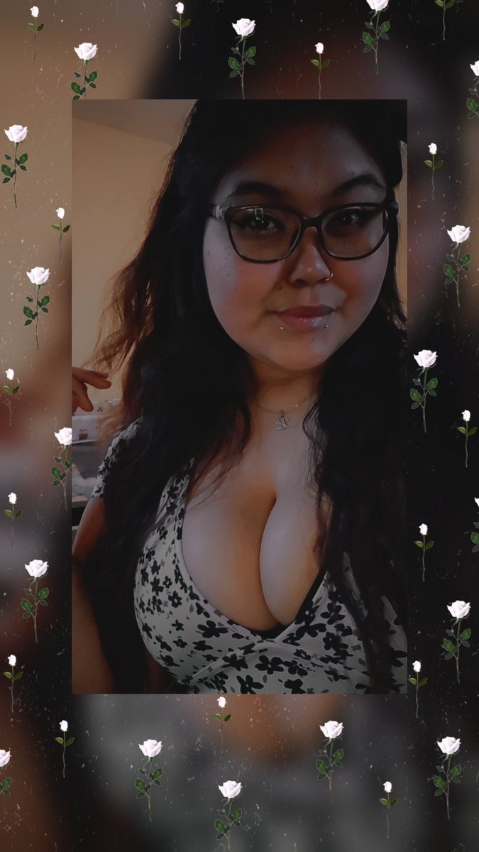 Babycheeks992's tweet image. Little late, but l hope each and everyone of you had an amazing holiday, an a happy new years! ❤️