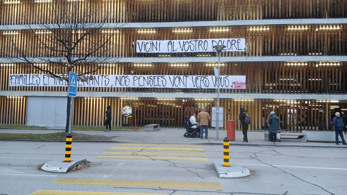 Devant l'Hôpital de Sion, le beau message des supporters du <a href="/FCSion/">FC Sion</a> au lendemain du drame de Crans-Montana. 🌟🙏