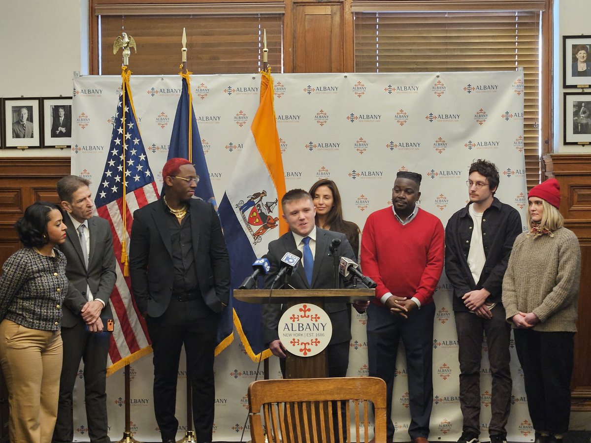 UAlbanyGovRel's tweet photo. A huge shout out to recent UAlbany alum &amp; former Government &amp; Community Relations intern, Sean Millington, for being appointed as the City of Albany Mayoral Fellow &amp; Higher Education Liaison. 

We look forward to partnering with you in your new role and wish you much success. https://t.co/17HLewgXMY