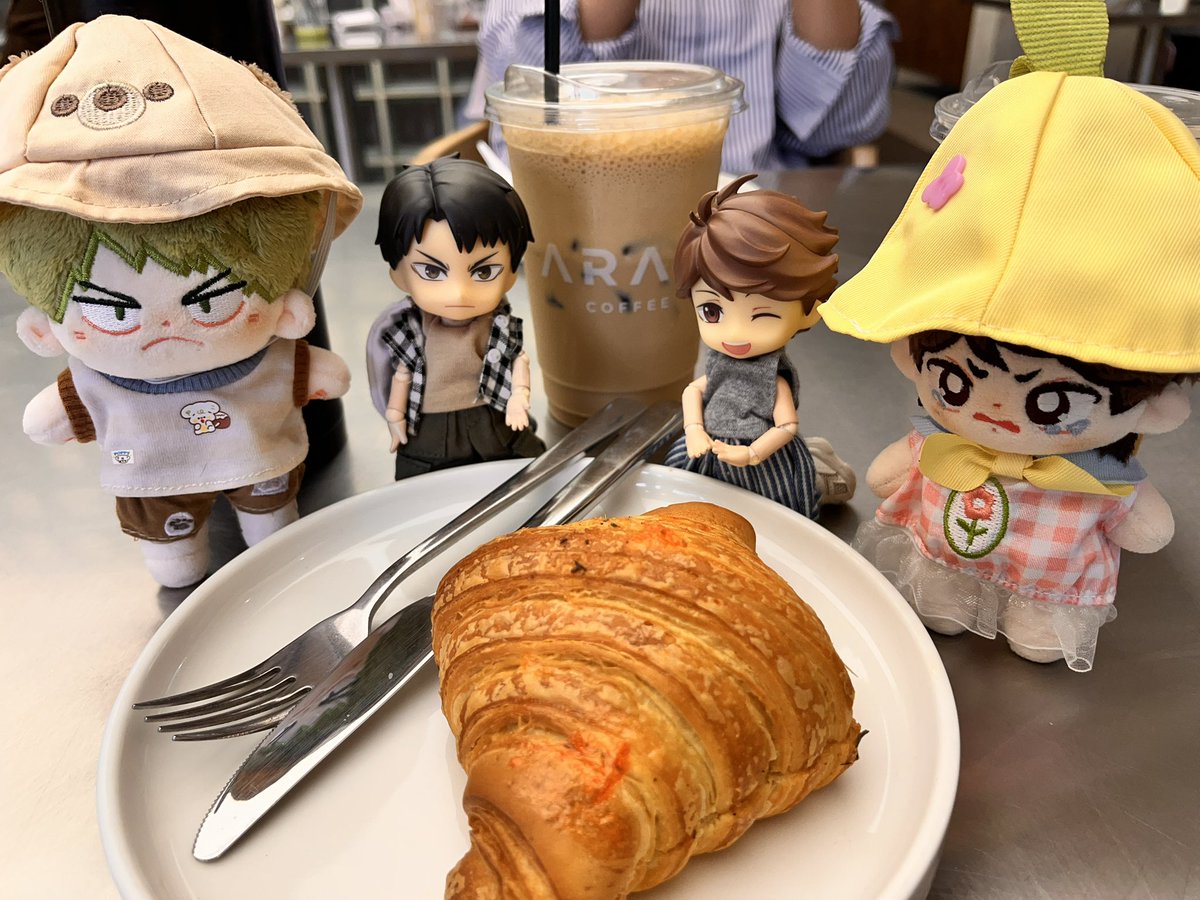 moreruatelier's tweet photo. cafe date bersama mas toshi, dek ruru, ipul, dan ipeh #ushioi #ipip 😛 https://t.co/9x01C0d3J8