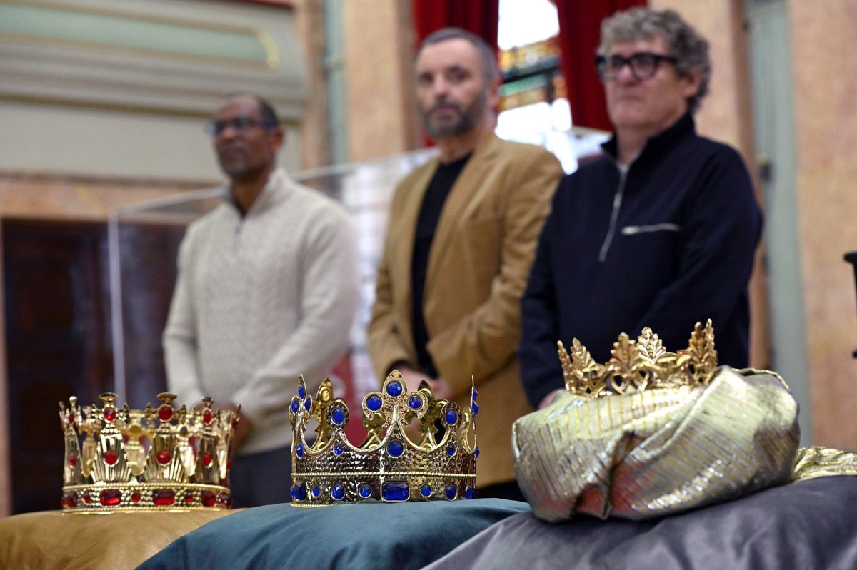 ¡Ya tenemos a los representantes de los Reyes Magos de Oriente!

 👑Melchor - Nacho Vilar, actor y presidente de <a href="/MurciaaEscena/">MurciaaEscena</a> 

 👑Gaspar - Manuel Herrera, arquitecto, artista plástico y fundador de <a href="/muher_/">muher</a> 

 👑Baltasar - Julio César Serrano, músico y actor 

🌟 Las niñas