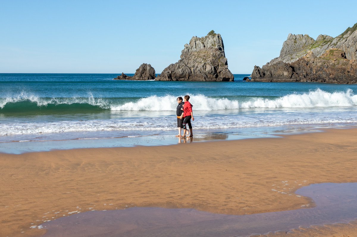 🌊👟 𝗨𝗿𝘁𝗲 𝗯𝗮𝗿𝗿𝗶𝗮, 𝘂𝗿𝗿𝗮𝘁𝘀 𝗯𝗮𝗿𝗿𝗶𝗮𝗸
🔕 Ateak zabalik zain dozu Urdaibai: bide lasaiak, paisaia erakargarriak eta zeure buruarekin berraurkitzeko isiltasun erosoa.

🌊👟 𝗡𝘂𝗲𝘃𝗼 𝗮𝗻̃𝗼, 𝗻𝘂𝗲𝘃𝗼𝘀 𝗽𝗮𝘀𝗼𝘀
🔕 Urdaibai te espera con las puertas abiertas: