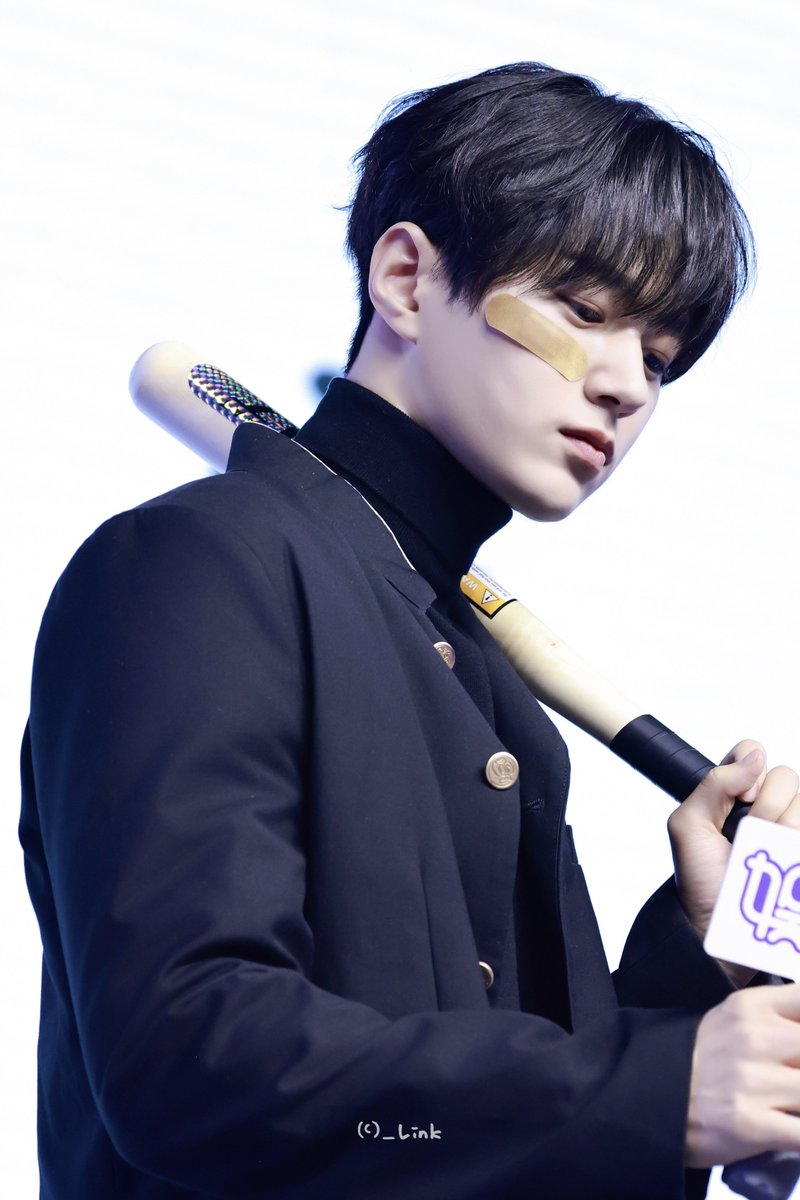 _LinKms's tweet image. 251228 베이징 팬미팅

현수 sbn…

#인피니트 #INFINITE
#김명수 #KIMMYUNGSOO