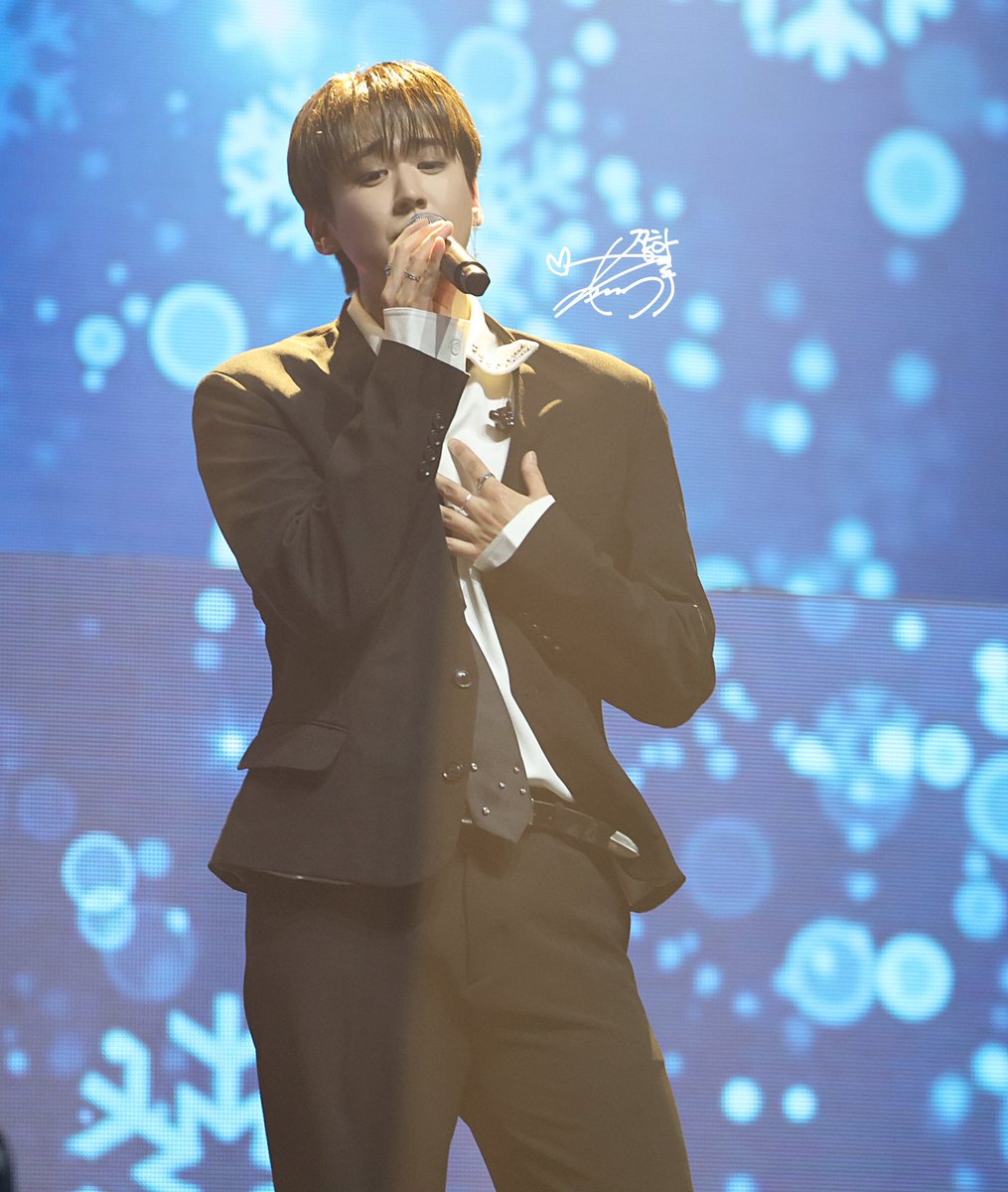 gpsflapdls's tweet image. 251231 이날 내가 여러 왕자님을 만나고 왔음..👑#천지 #틴탑콘서트