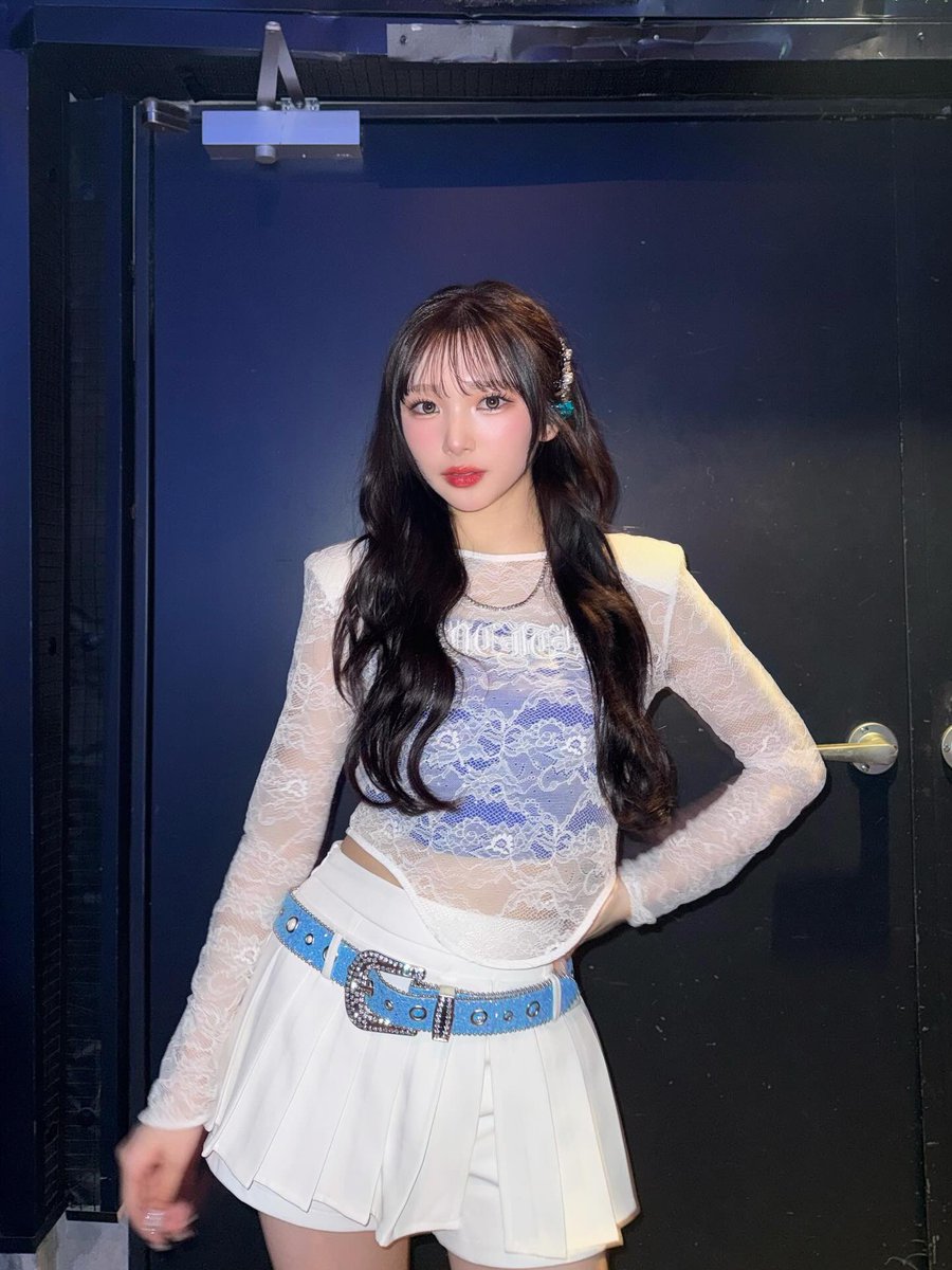 Girls2 山口綺羅　ミュージアム入場特典サイン入り 2枚　❷ソロ Amazon.co.jp: Girls2 LIVE TOUR 2023 -activate- 山口綺羅 “KIRA