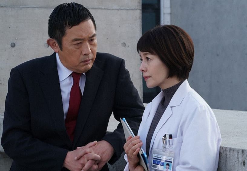 asami_meguru's tweet image. 千尋のお父さんの声は内藤剛志さん
お母さんの声は沢口靖子さん
科捜研の女では土門さんとマリコさんのどもマリコンビ
ちなみに、千尋役柊瑠美さんも2015年の科捜研の女第15シリーズ第2話にご出演。
柊さんは即ご遺体役ながら荻野家の三人が共演しています　
　#千と千尋の神隠し
　#金曜ロードショー