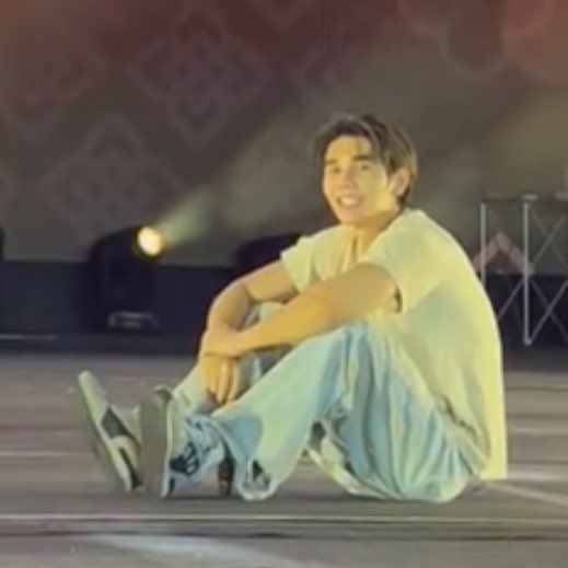 littlesaturnn_'s tweet image. เจอคลิปเบื้องหลังที่คุณนกลง ยัยคนนี้เป็นจิ๋วจริงๆ จิ๋วไปหมดเลย ทั้งตัวจิ๋วทั้งเป็นน้องจิ๋วนะ พี่เขาเรียกว่าหนูลูกอีก น่าเอ็นดูจัง🥺