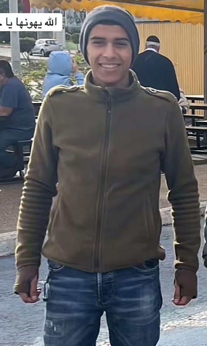 ireallyhateyou's tweet image. Hassan Issa Al-Qashaleh, the young 48-Palestinian held hostage and tortured to death by Israel, was from the Bedouin town of Rahat in the Naqab (Negev).

These days Ben Gvir's Kahanist forces are doing their best to foment unrest in the Naqab, terrorizing the local Palestinian…