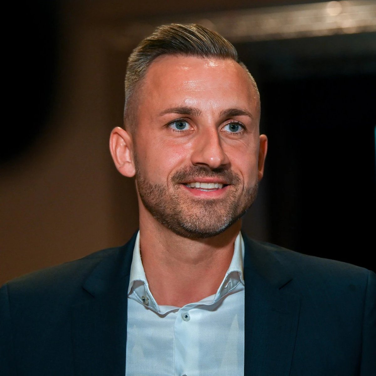 HeimatliebeDE's tweet image. @UlrichSiegmund wird Ministerpräsident. 🇩🇪
Seine Ansichten sind nicht extrem. Er spricht die Wahrheit aus und kämpft für dieses Land. Ist klar, das gefällt euch nicht.